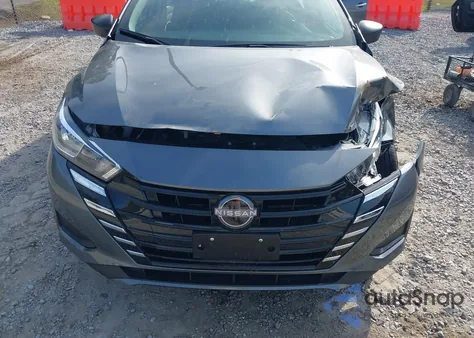 2024 Nissan Versa 1.6 S z USA, uszkodzony, nr VIN 3N1CN8DV7RL930449